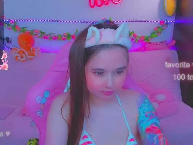 LittleKitsune from BongaCams