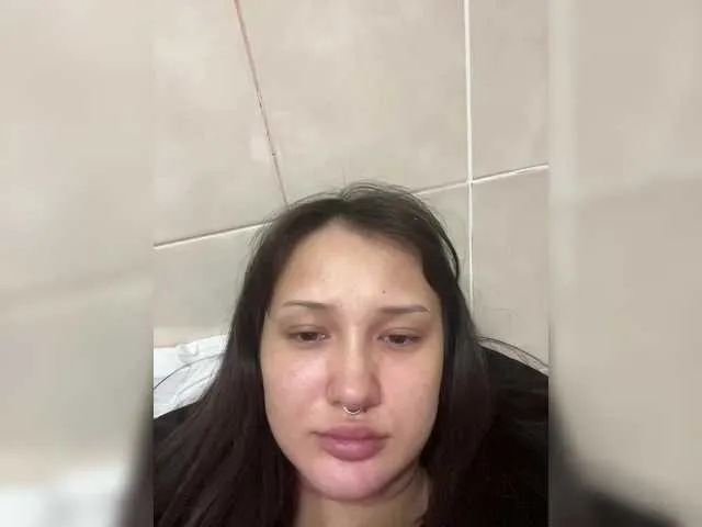 littlewetgirl on BongaCams 