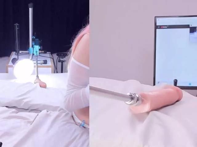 Lizz-Bela from BongaCams
