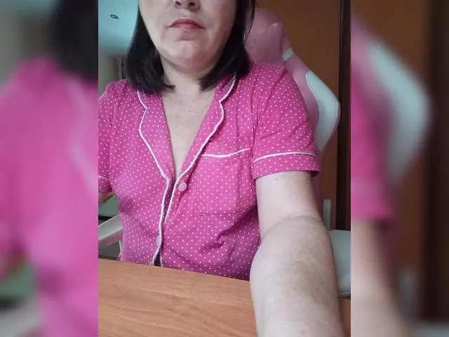 Lola18111 from BongaCams