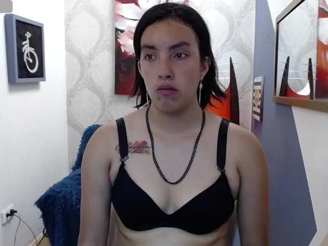 Offline Loornna-mirr on BongaCams