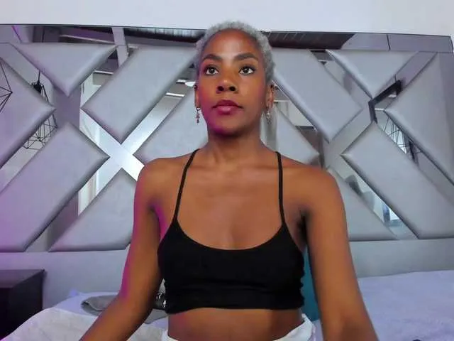 Offline Lorenn-Hill1 on BongaCams