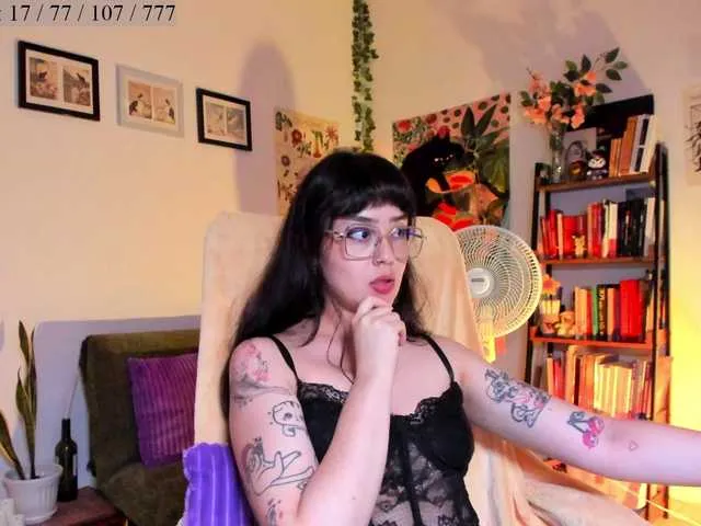 Offline Luci--ana on BongaCams