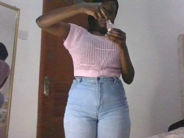 Offline Lucia-1 on BongaCams