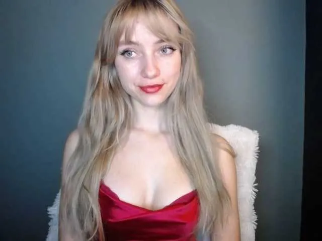 Offline LuciaLovely on BongaCams