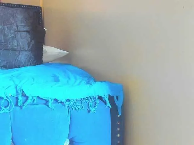 Offline Lucienah on BongaCams