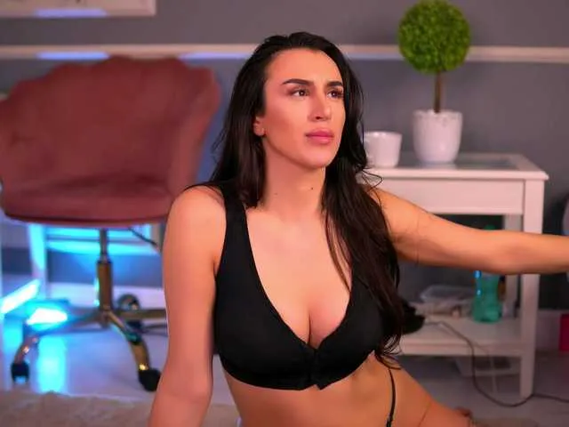 Offline LucyxRios on BongaCams