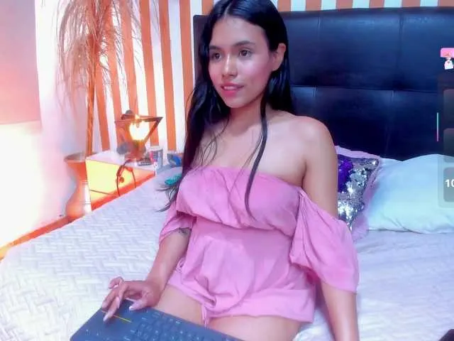 Freechat LunaToledo on BongaCams