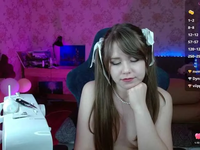 Offline Luucy on BongaCams