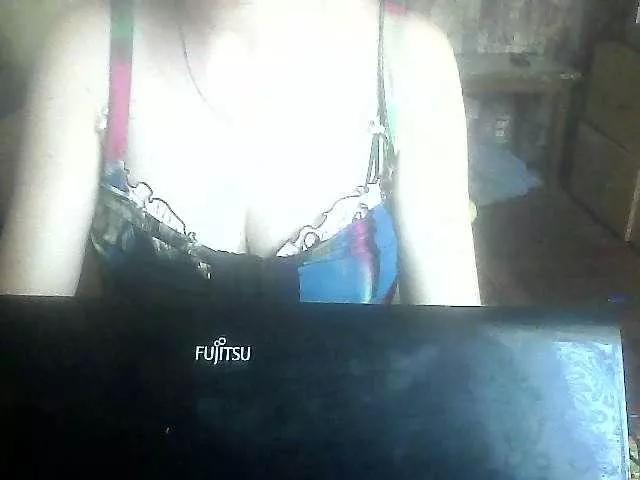 LynnYana from BongaCams