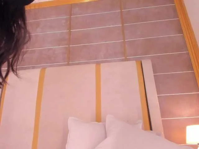 Offline lyrabellini on BongaCams