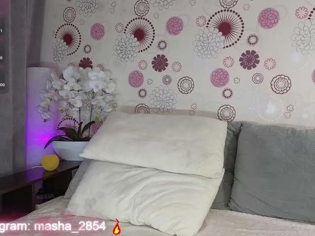 Offline Madelynn on BongaCams