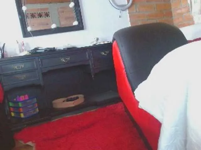 Offline MadissonRousse on BongaCams