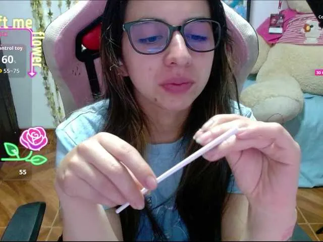 Offline Maggie-Fox on BongaCams