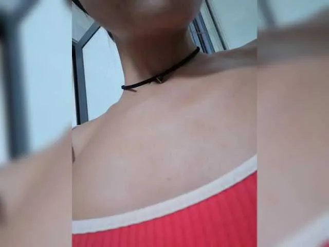 Offline Malisha8 on BongaCams