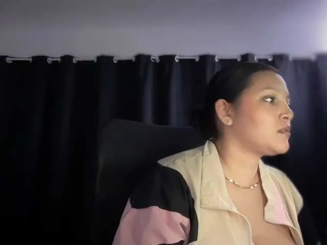 Freechat MarcellaGriffin on BongaCams