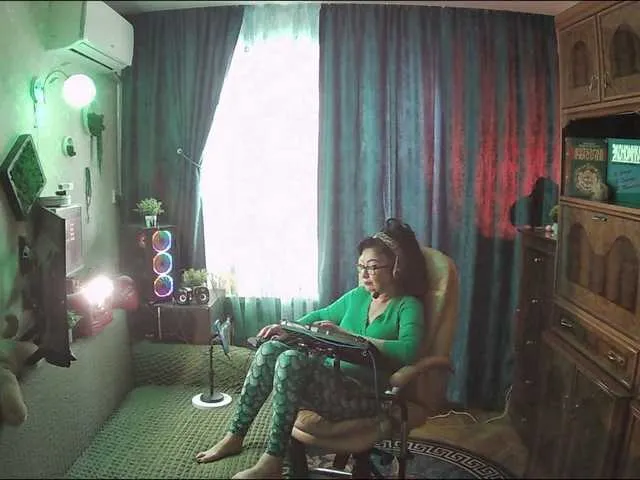 Freechat Margarita33 on BongaCams