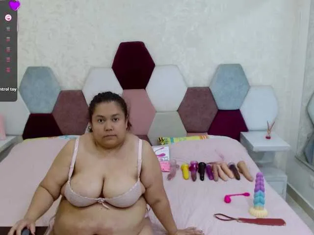 Offline marianabbw on BongaCams