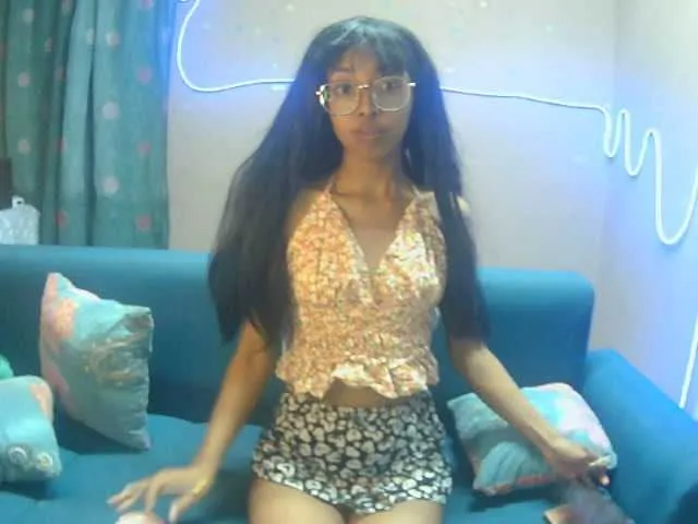 Offline Marinahgrey on BongaCams