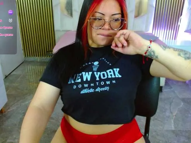 Offline martina-tay on BongaCams