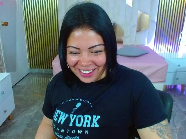 Offline martina-tay on BongaCams