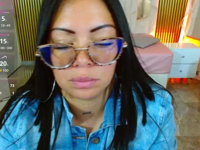 Offline martina-tay on BongaCams