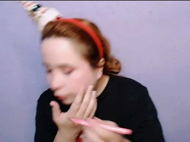 Offline Maxlayla on BongaCams