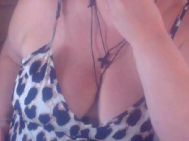 Offline mayalove4u on BongaCams