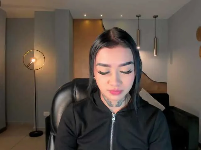 Freechat MeganCross on BongaCams