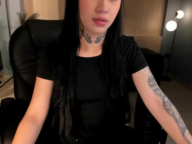 Freechat MeganCross on BongaCams