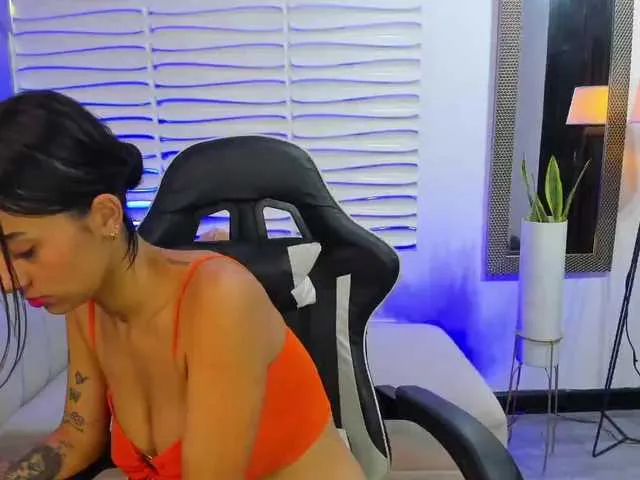 Offline Meghancooper on BongaCams