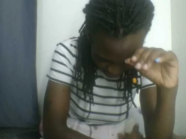 Freechat Melaniegoddess on BongaCams