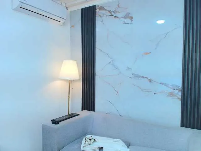 Offline MelaniePatton on BongaCams