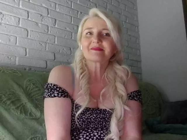 Mellica from BongaCams