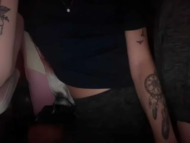 Offline mermaidlexi on BongaCams