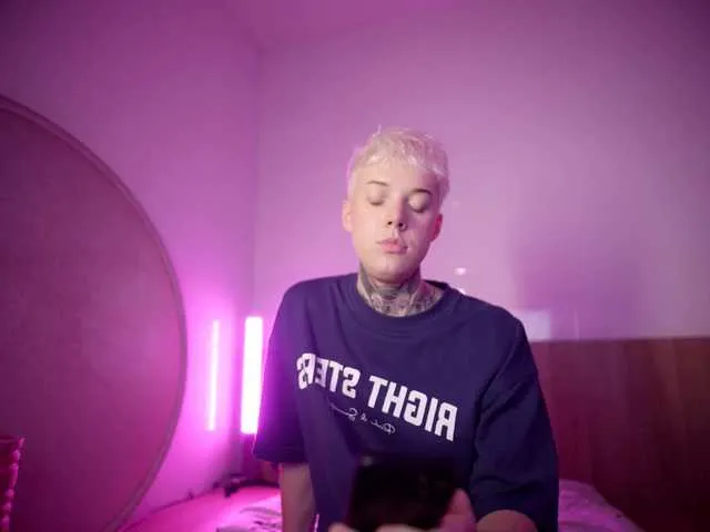 Offline mery-jane- on BongaCams