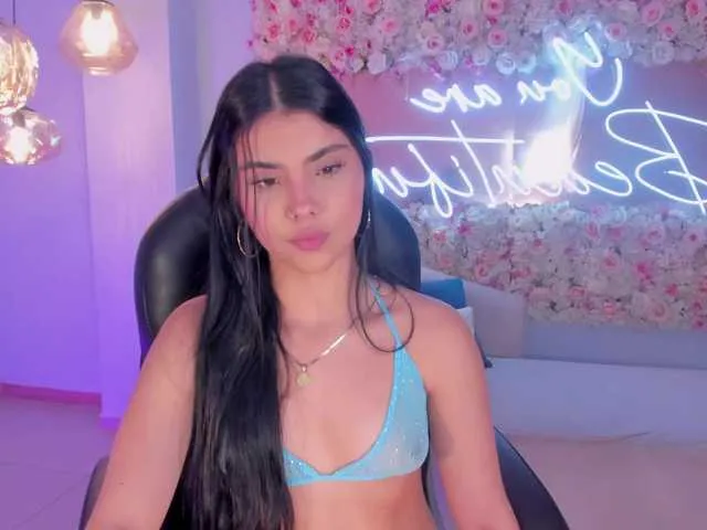 Offline MiaLaurence on BongaCams