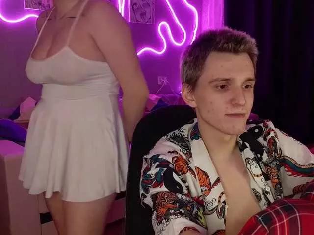 MiaMason from BongaCams