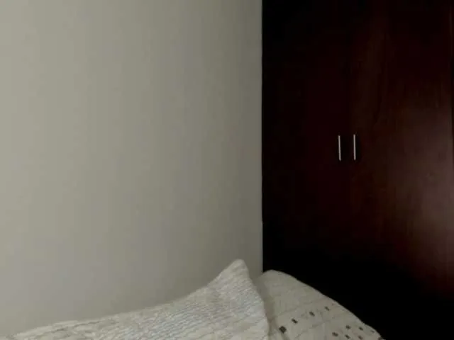 Offline milagrey1 on BongaCams