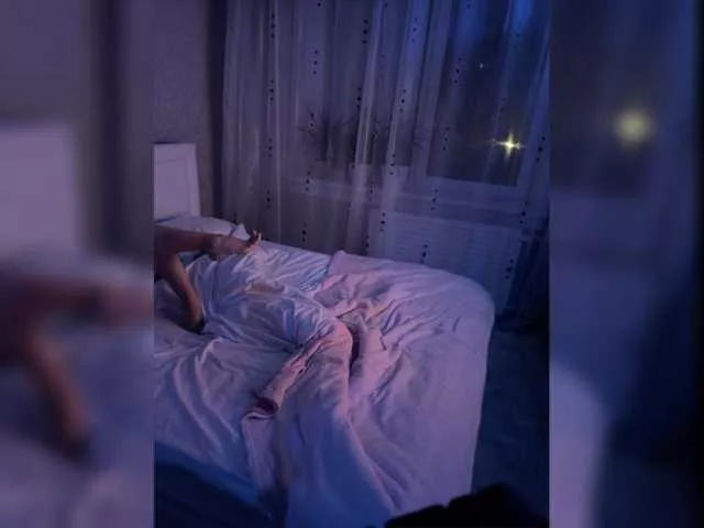 Offline MiLaHHa on BongaCams