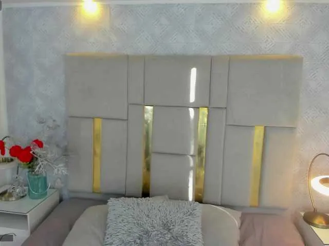 Offline MilaSaenz on BongaCams