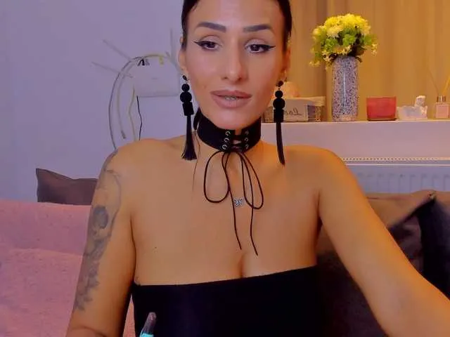 Offline Milfchelle on BongaCams