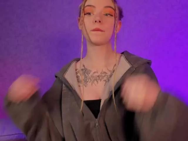 millaeyes from BongaCams