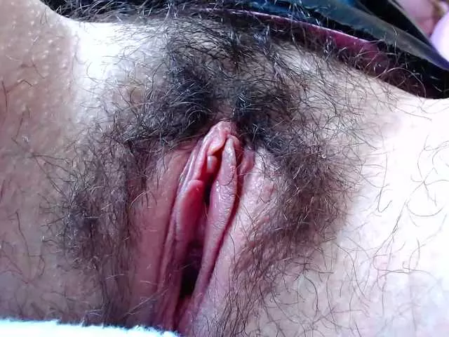 Offline millagrass on BongaCams