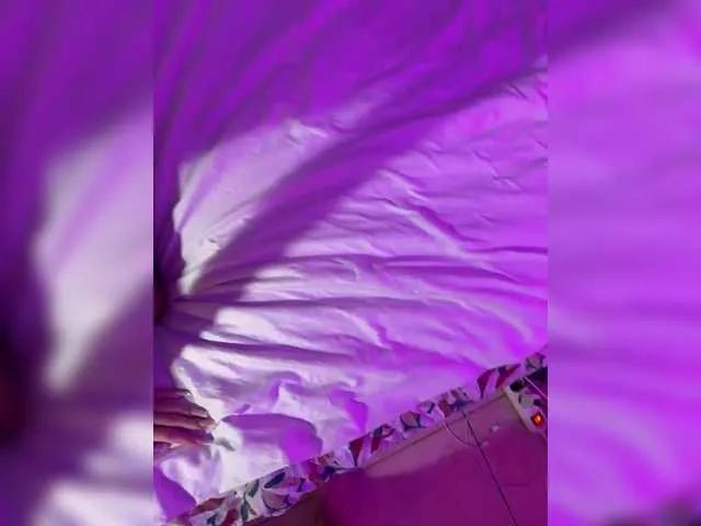 millemimi from BongaCams