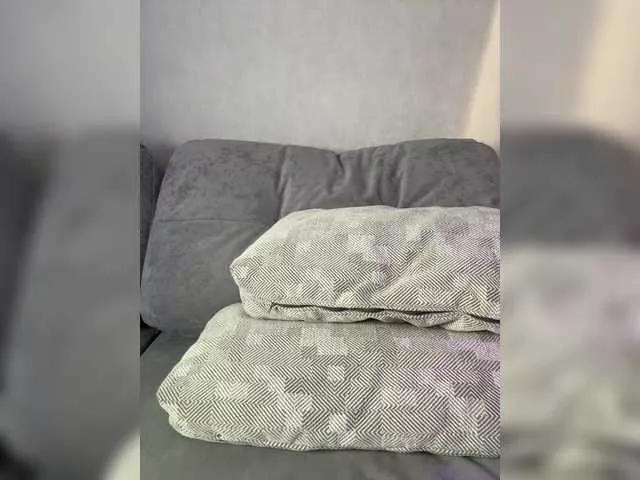 MillyMillya from BongaCams