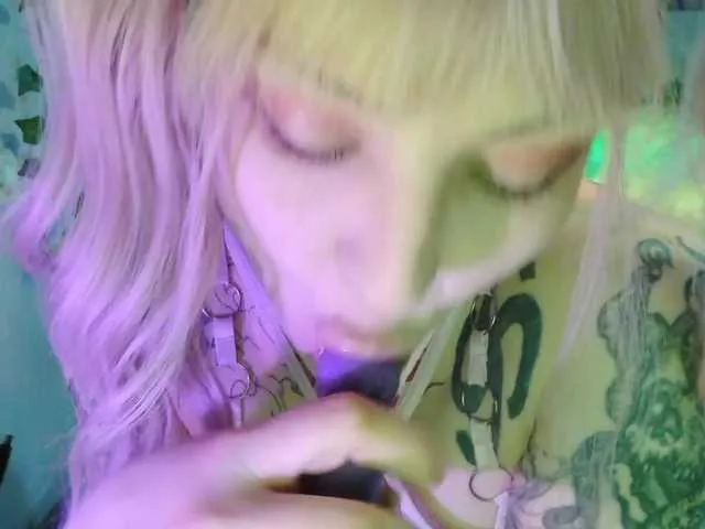 Mini0Melloo on BongaCams