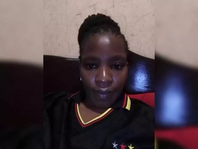 Offline Minlavine on BongaCams