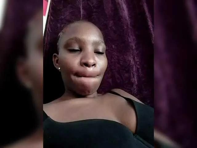 Offline Minlavine on BongaCams