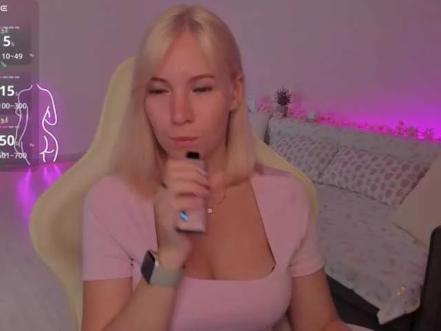 Offline Mira- on BongaCams